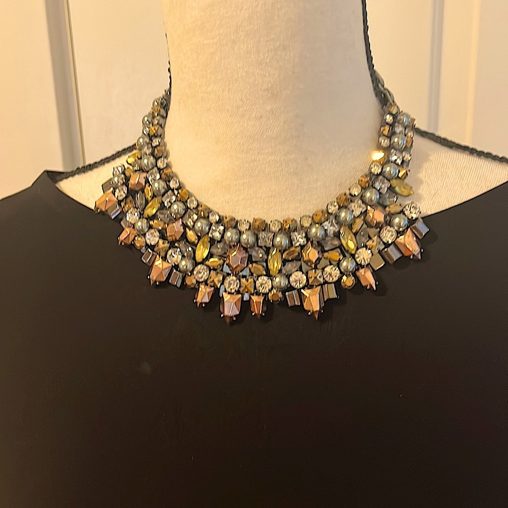 Stella and Dot Statement Necklace Pewter Metal Rhinestones Gray Copper Color EUC